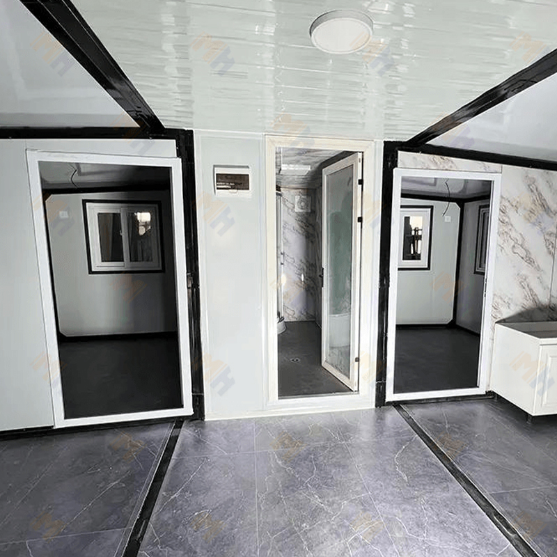 Three bedroom and one living room Expandable container house with bathroom